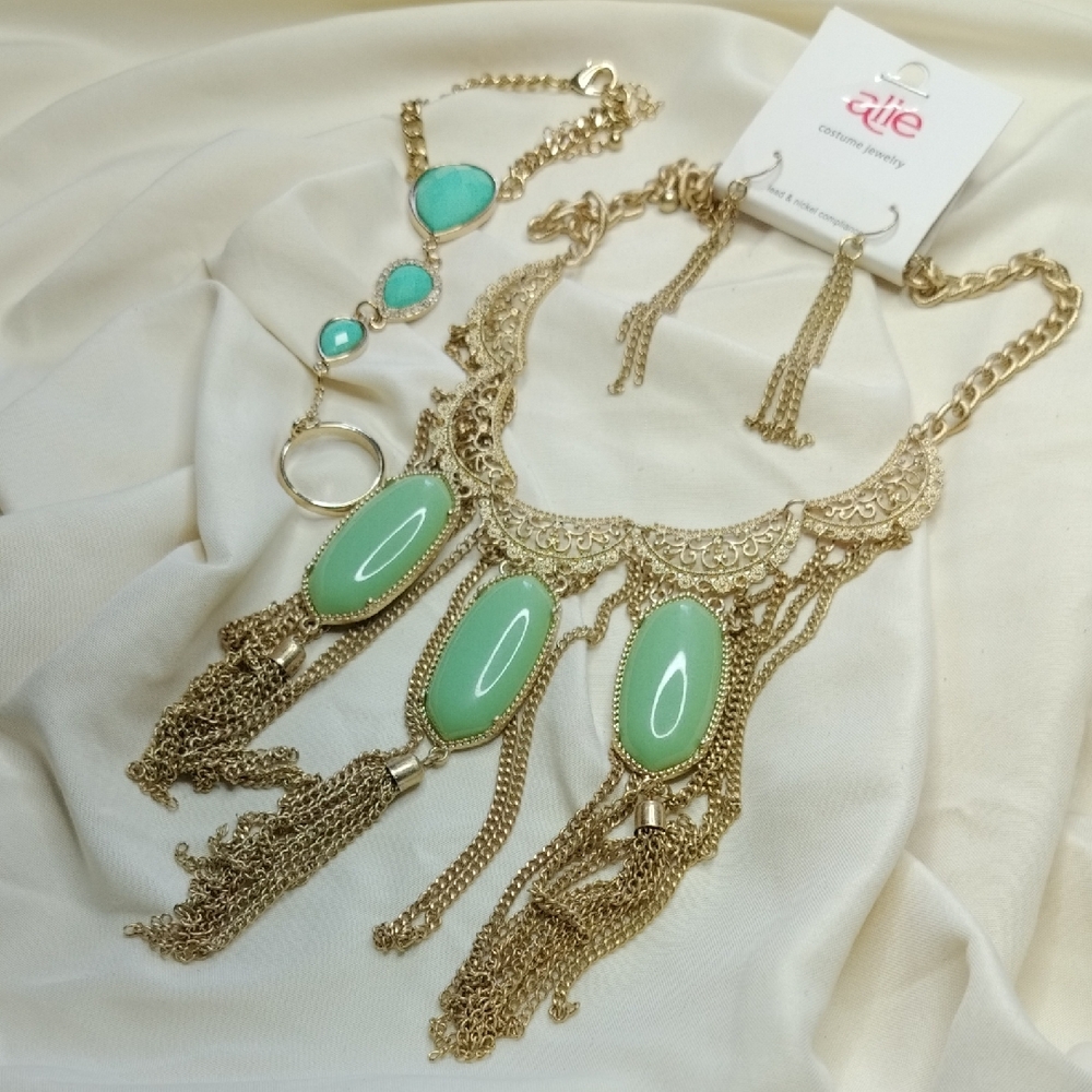 UE Gold and Mint Green Necklace Set